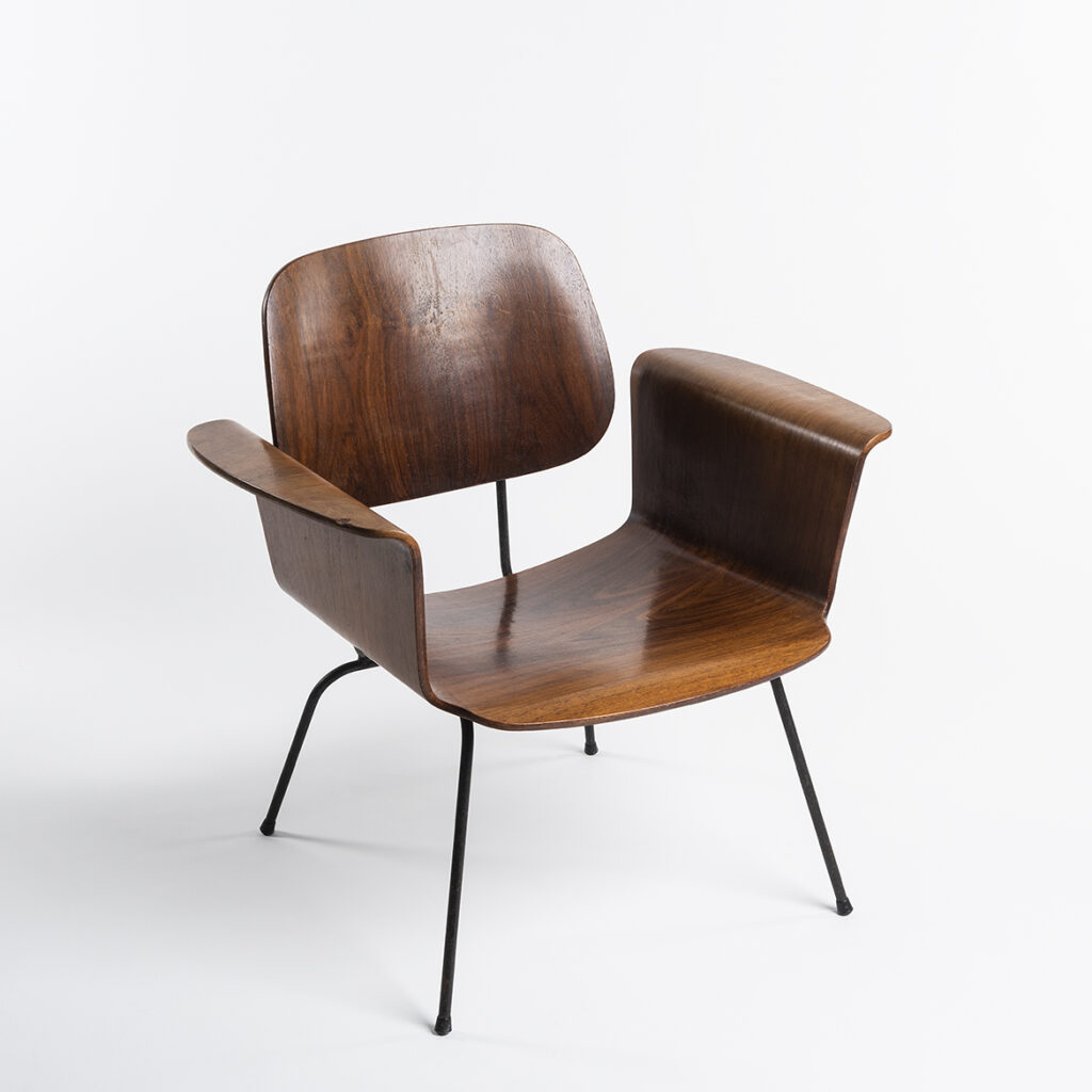 Ply chair