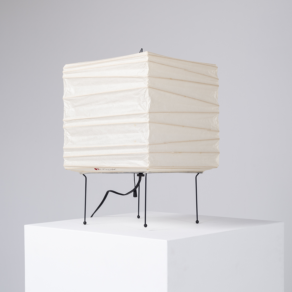 AKARI 3X Table Lamp by Isamu Noguchi